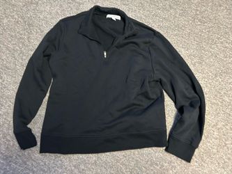 Size extra large black half zip sweatshirt