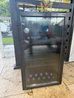 Nevera con puerta de  cristal