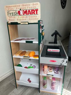 Melissa & Doug Freestanding Wooden Fresh Mart Grocery Store