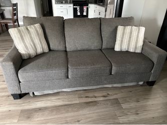 Pull out couch