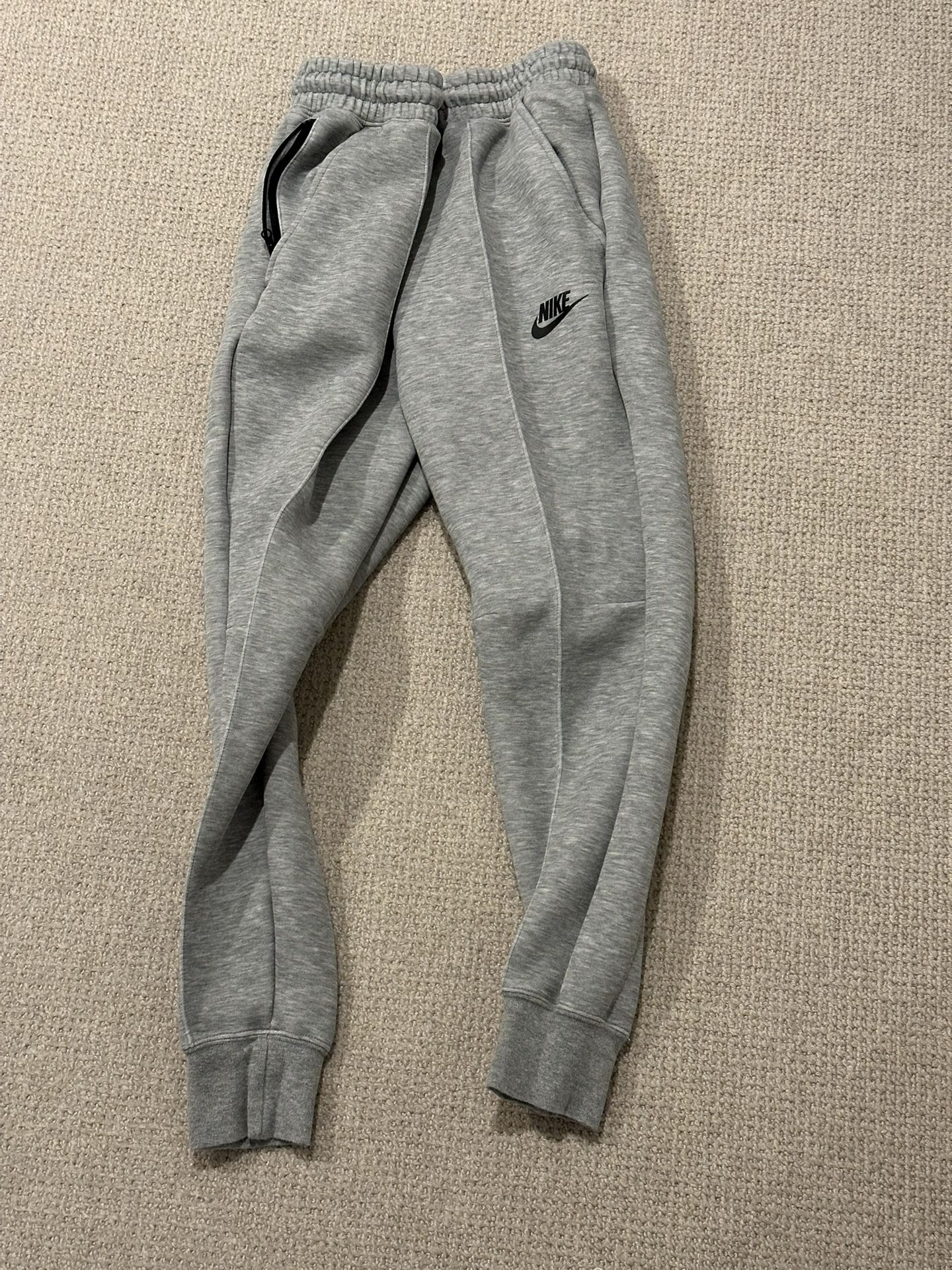 Youth Nike Tech Sweatpants (Grey)