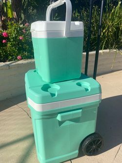 Igloo Rolling Cooler Set – 2 Piece Mint