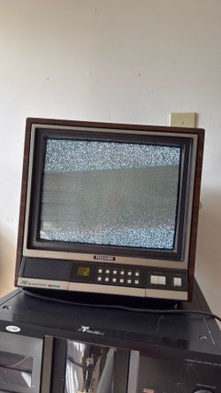 Vintage 1986 TV
