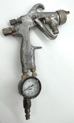 Binks SV100 HVLP Paint Spray Gun w/ DeVilbiss Regulator & Gauge