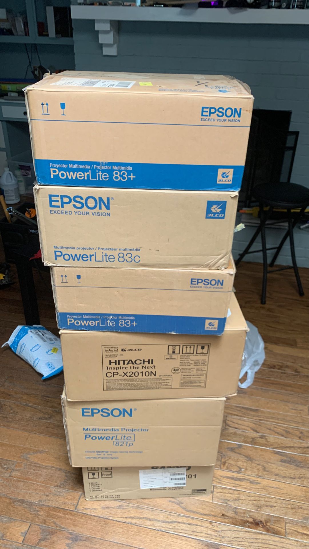 Lot of Epson, Hitachi, Sanyo projectors