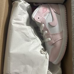 Pink Jordan 1 Mid (Kids) 
