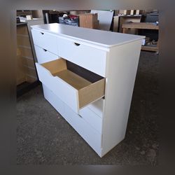Ten drawers dresser with rails