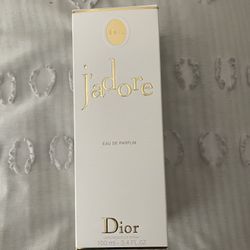 J’adore womes perfume