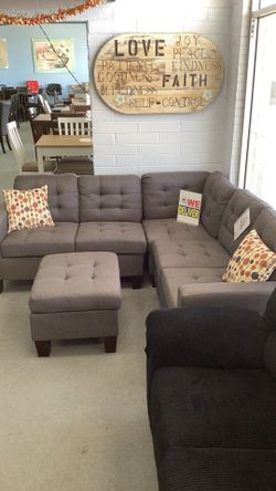 Grey Sectional With Ottoman 
