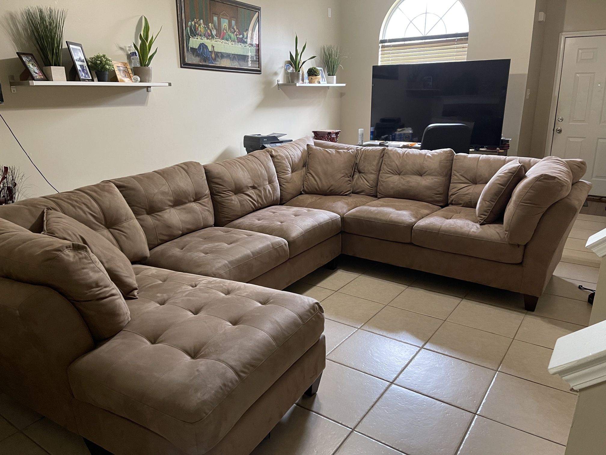 Sectional Brown fabric couch 