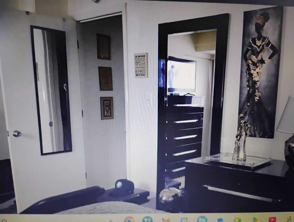 Black Lacquer 8-pc Bedroom Set and Nightstand 