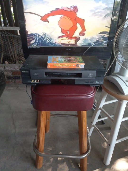 Toshiba VCR