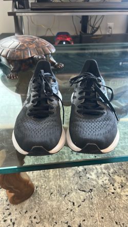 Women’s Asics GT 2000. 12