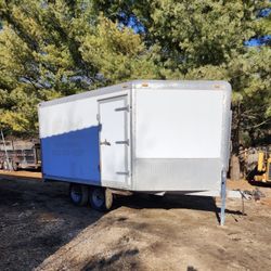 V-Nose Enclosed Trailer