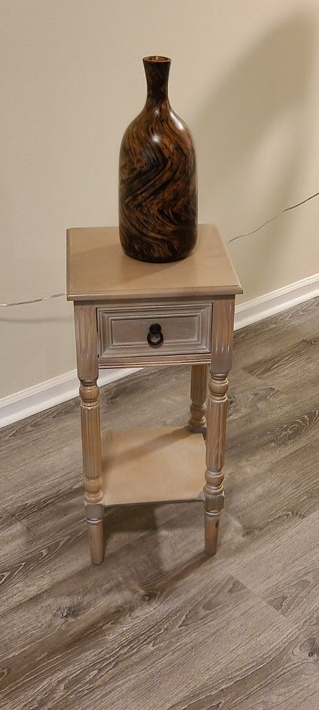 End Table Desk For Lamos And Or Decor