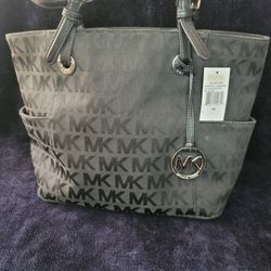 Michael Kors Jet Set East West Signature Tote