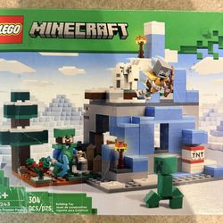 LEGO Minecraft The Frozen Peaks 21243