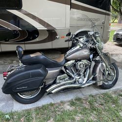 2005 Harley Davidson FLHRSI (Road King)