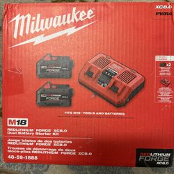 Milwaukee Rapid Charger And Battery Kit