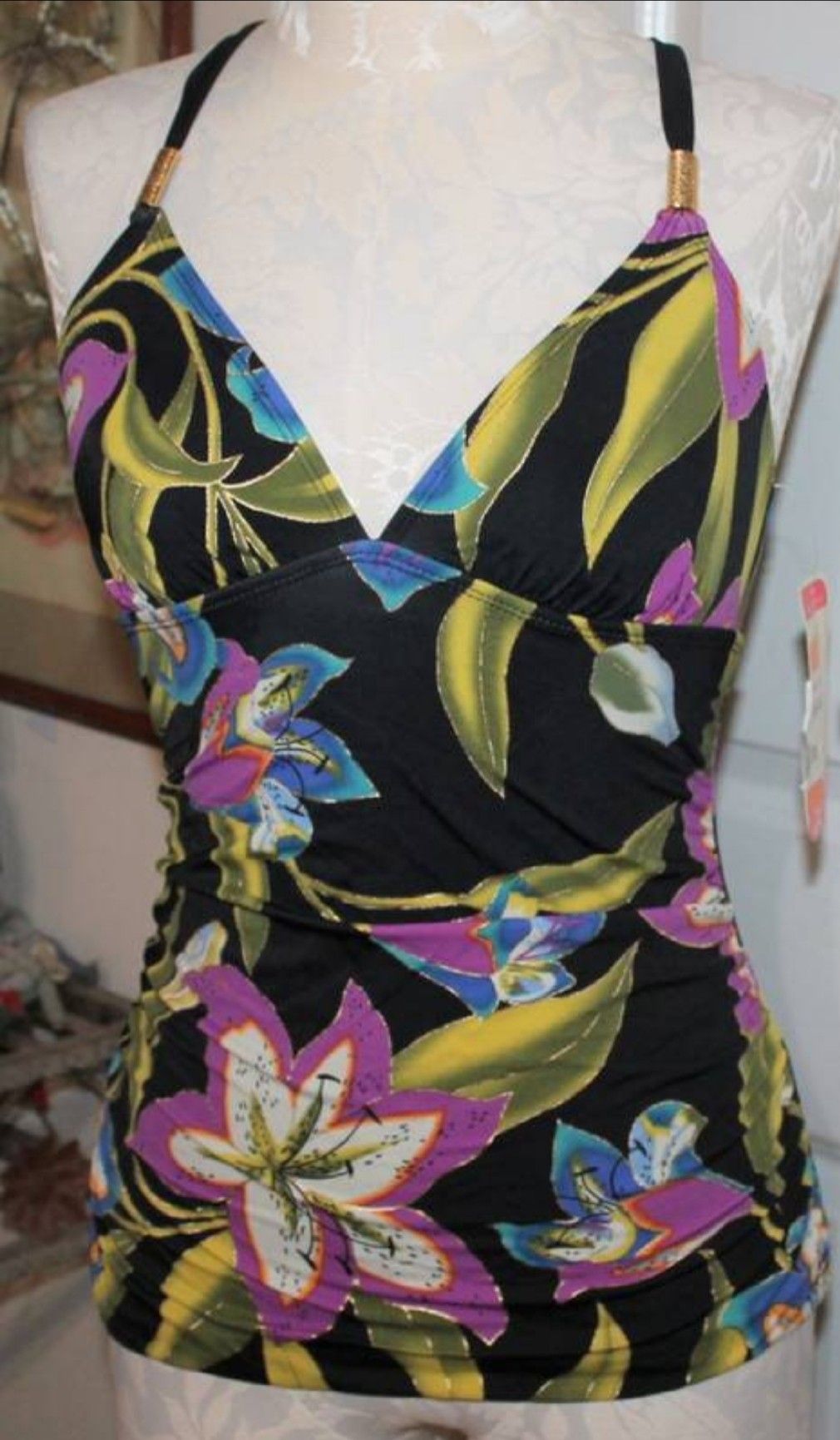 Tropical Escape Halter Tankini Top Black Floral Sz 6 NWT Retails $ 44