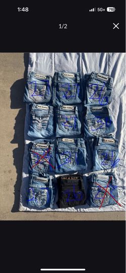 NOT FREE/ Women rock revivals / miss me jeans for sale