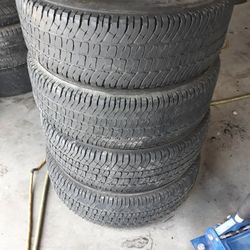 SET OF MICHELINS LTX A/T 245/75/17