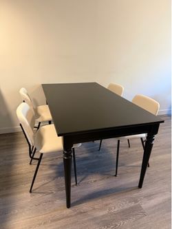 IKEA Extendable Dining Table with 4 Chairs