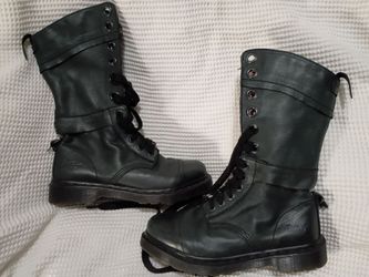 Dr. Marten 1914 Triumph 12 Eye Boot