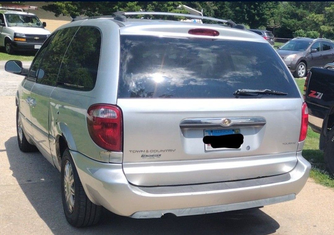 2006 Chrysler Town & Country