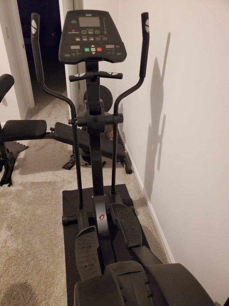 Elliptical Trainer - Diamond 1100EL