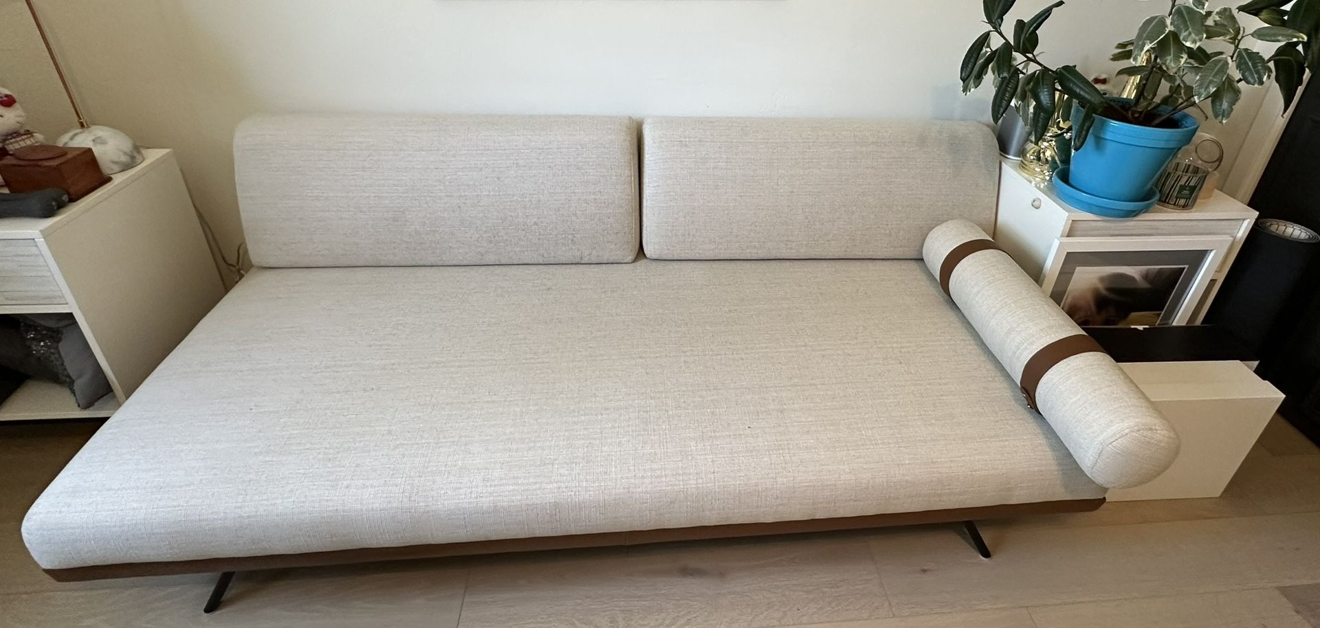 Sleeper Sofa: Lamer 81’ Upholstered Convertible Sofa
