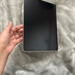 Gently used 2021 Apple iPad Pro 11″ (256GB, Wi‑Fi) – Silver + Apple Pencil 2nd Gen + Case 