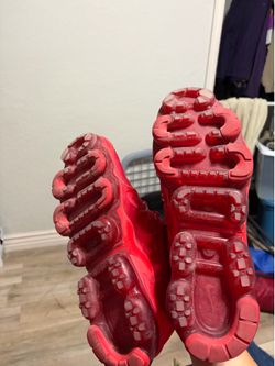 Red Nike vapomaxes