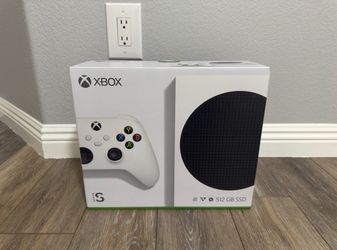XBOX Series S - All Digital Gaming Console - 512GB SSD - 120FPS - Robot White - Brand New & Sealed