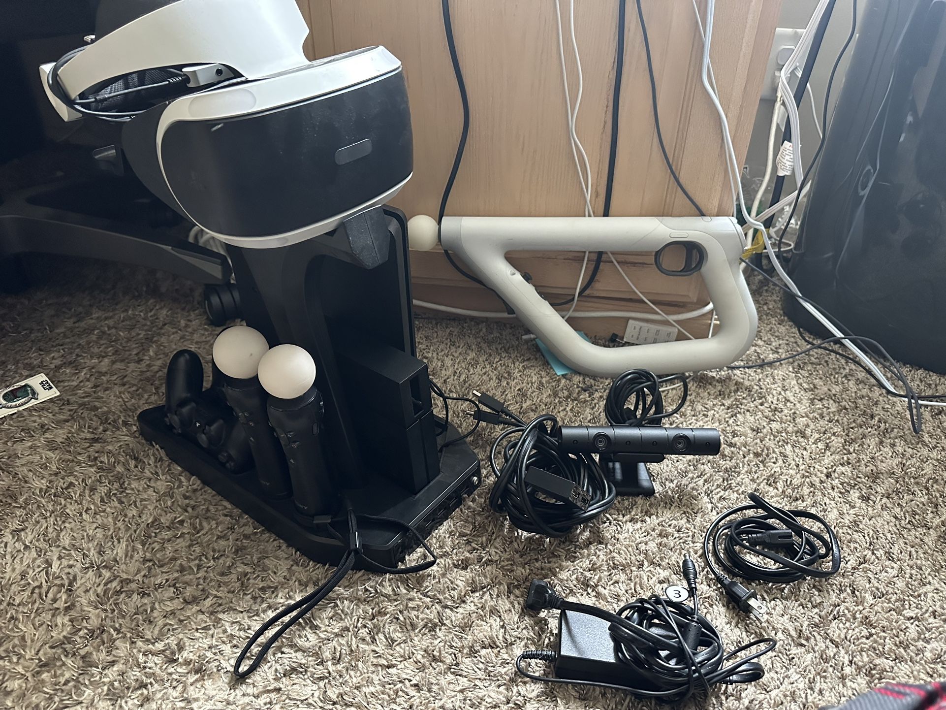 PS4 with PS-VR and PS-VR aim controller