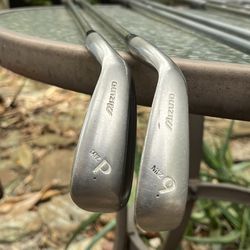 Golf Clubs - Irons (9 & P)