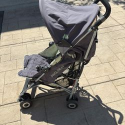 Lightweight Maclaren Stroller