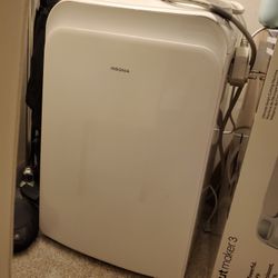 Insignia  12,000 Btu MAKE AN OFFER