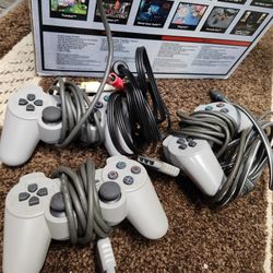 Playstation PS1 Console Y2K With Controllers