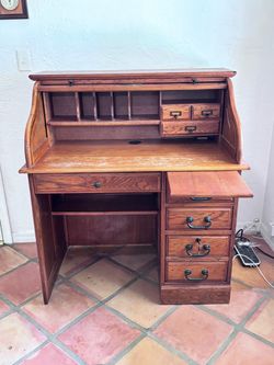 American Lifestyle Solid Oak Roll-Top Desk