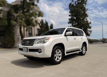 2011 Lexus GX460 - 4x4 - 3rd Row Seats - Clean Carfax - Free Warranty!!!