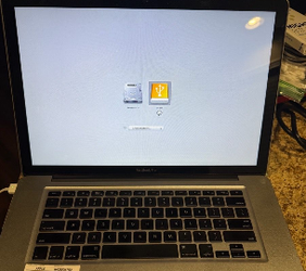 (OBO) 15” MacBook Pro (2010) – 2.4GHz i5, 4GB, 320GB – No OS,