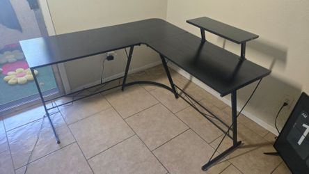 L Shaped Desk with Monitor Stand❗️READ DESC❗️