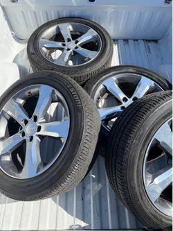 20” chrome jeep wheels/tires