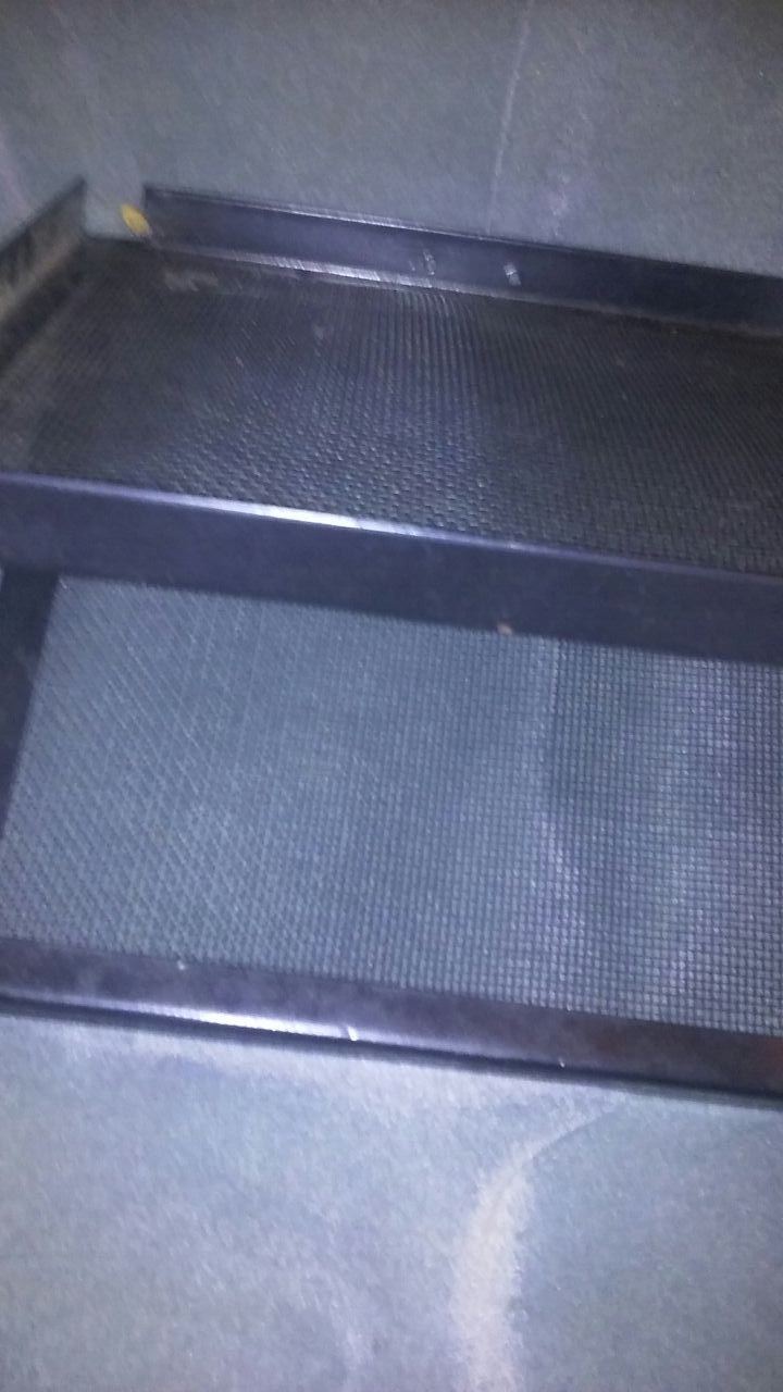 Aquarium lid or small animal lid for aquarium