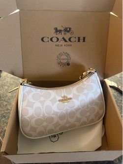 Coach Teri Purse