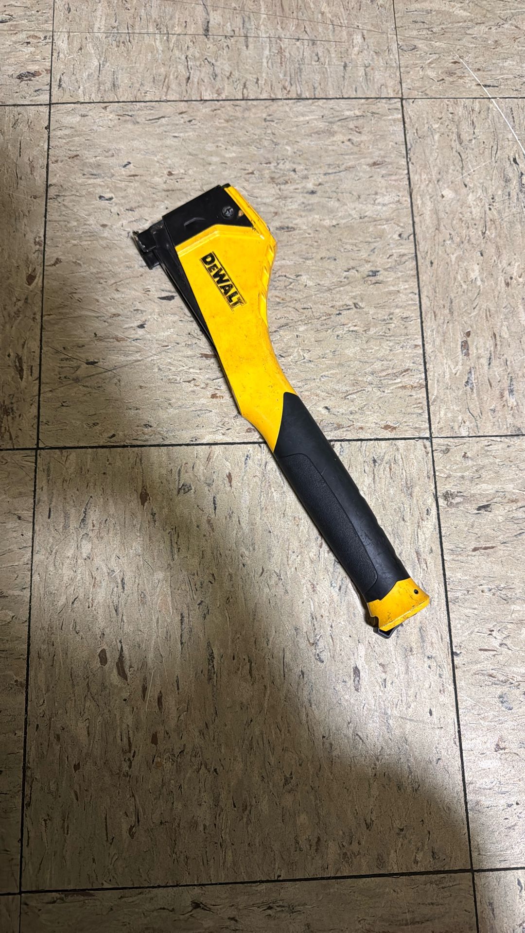 Dewalt Heavy Duty Hammer Tacker
