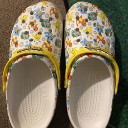 pokémon crocs size men 9, women 11