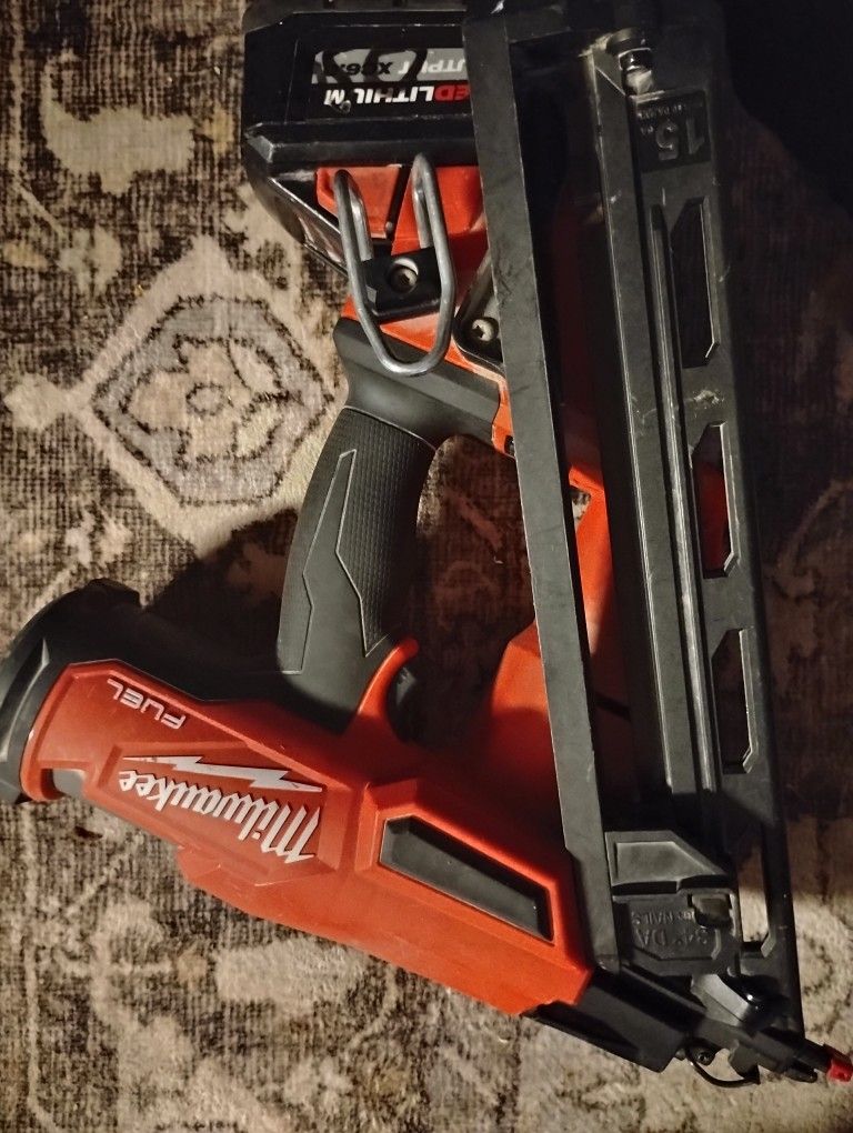 M18 Fuel Milwaukee 
