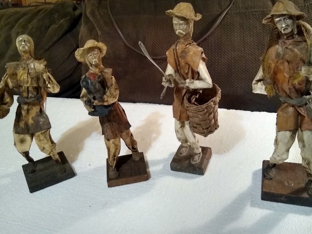 4 Mexican Oriental Paper Mache Doll Figures